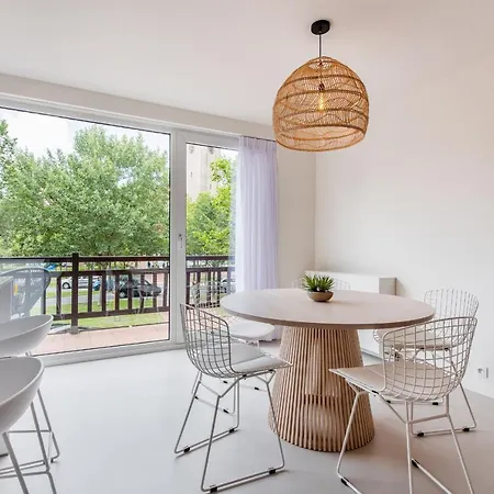 Beautifully Renovated Appt With Big Cosy Terrace