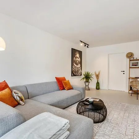 Beautifully Renovated Appt With Big Cosy Terrace